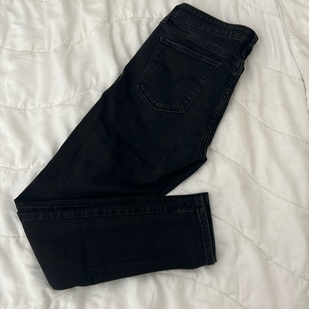 Levi’s 711 Skinny Jean
